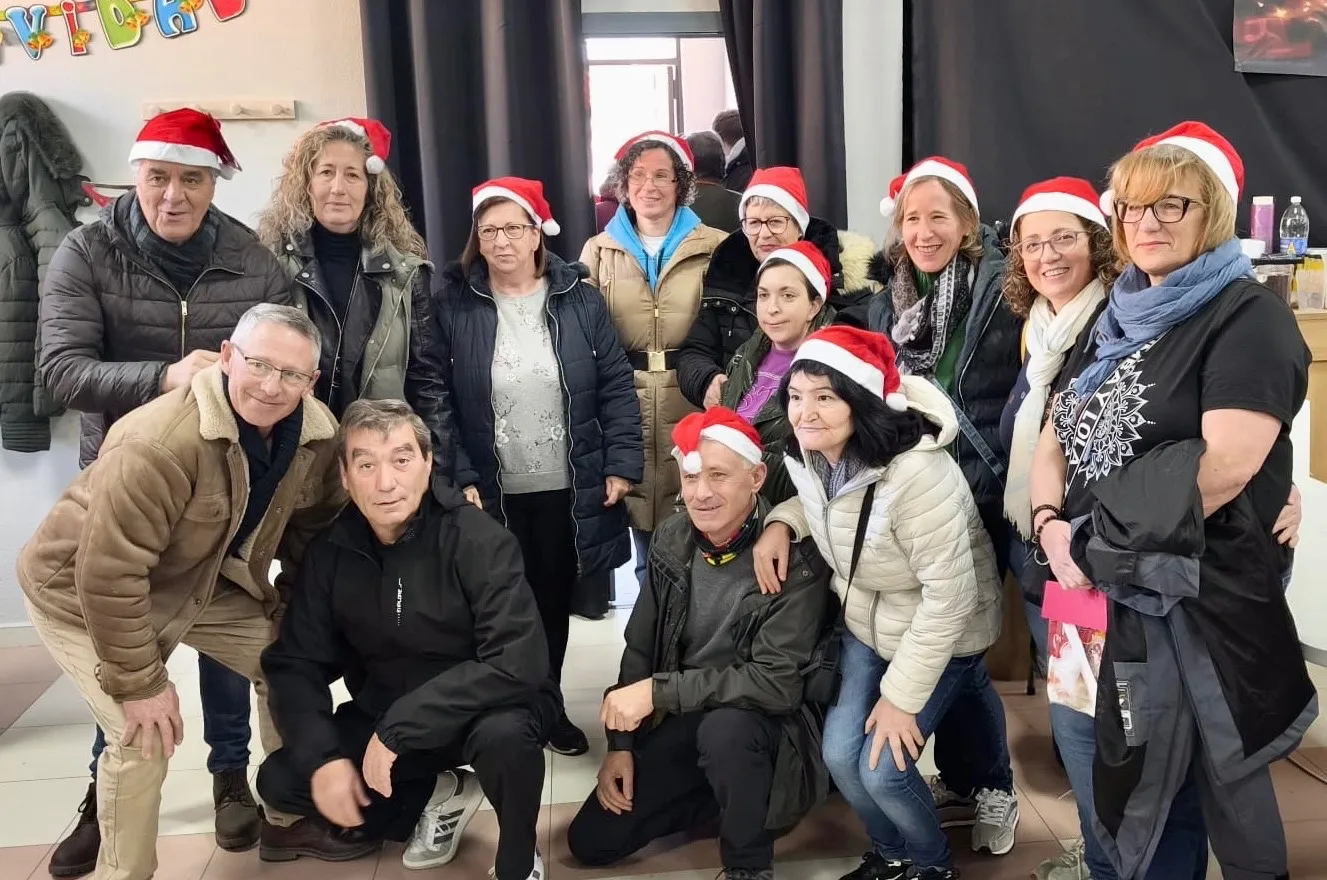 Foto 2 - Babilafuente se vuelca de manera masiva con La Sonrisa de M4r&iacute;a participando en la Marcha ben&eacute;fica y el Mercado Navide&ntilde;o