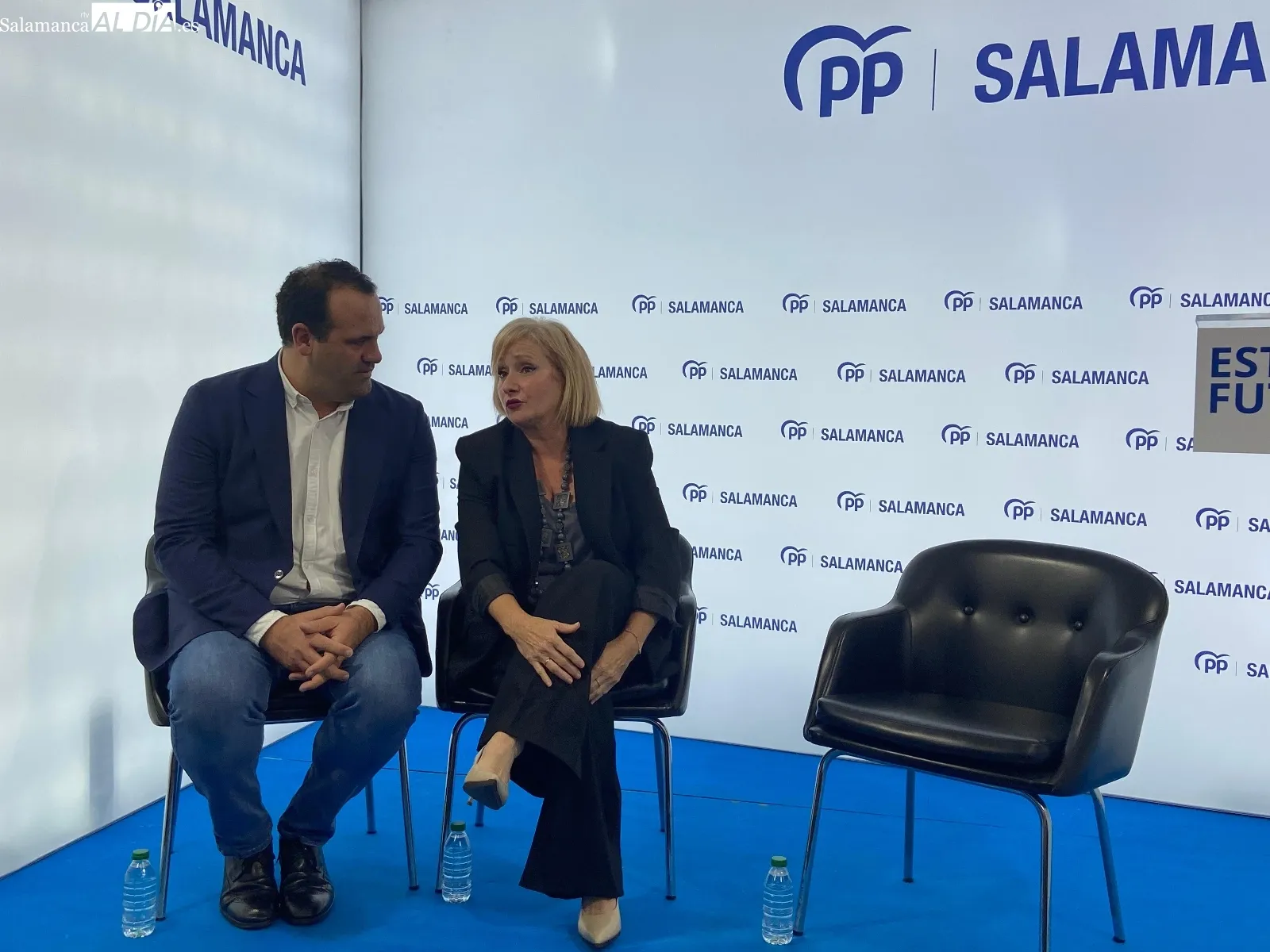 La consejera de Industria, Comercio y Empleo, Leticia García, y el presidente del Partido Popular de Salamanca, Carlos García Carbayo, en un acto por el empleo y los autónomos | FOTOS: Vanesa Martins