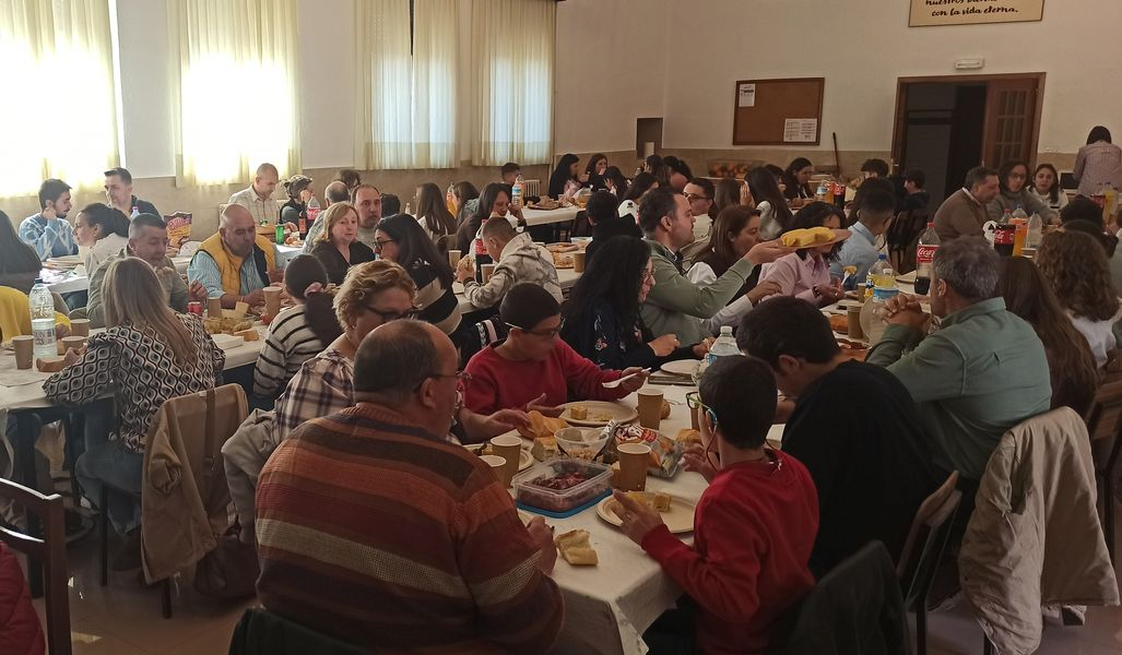 El Colegio San Jerónimo de Alba celebra su Día de la Familia