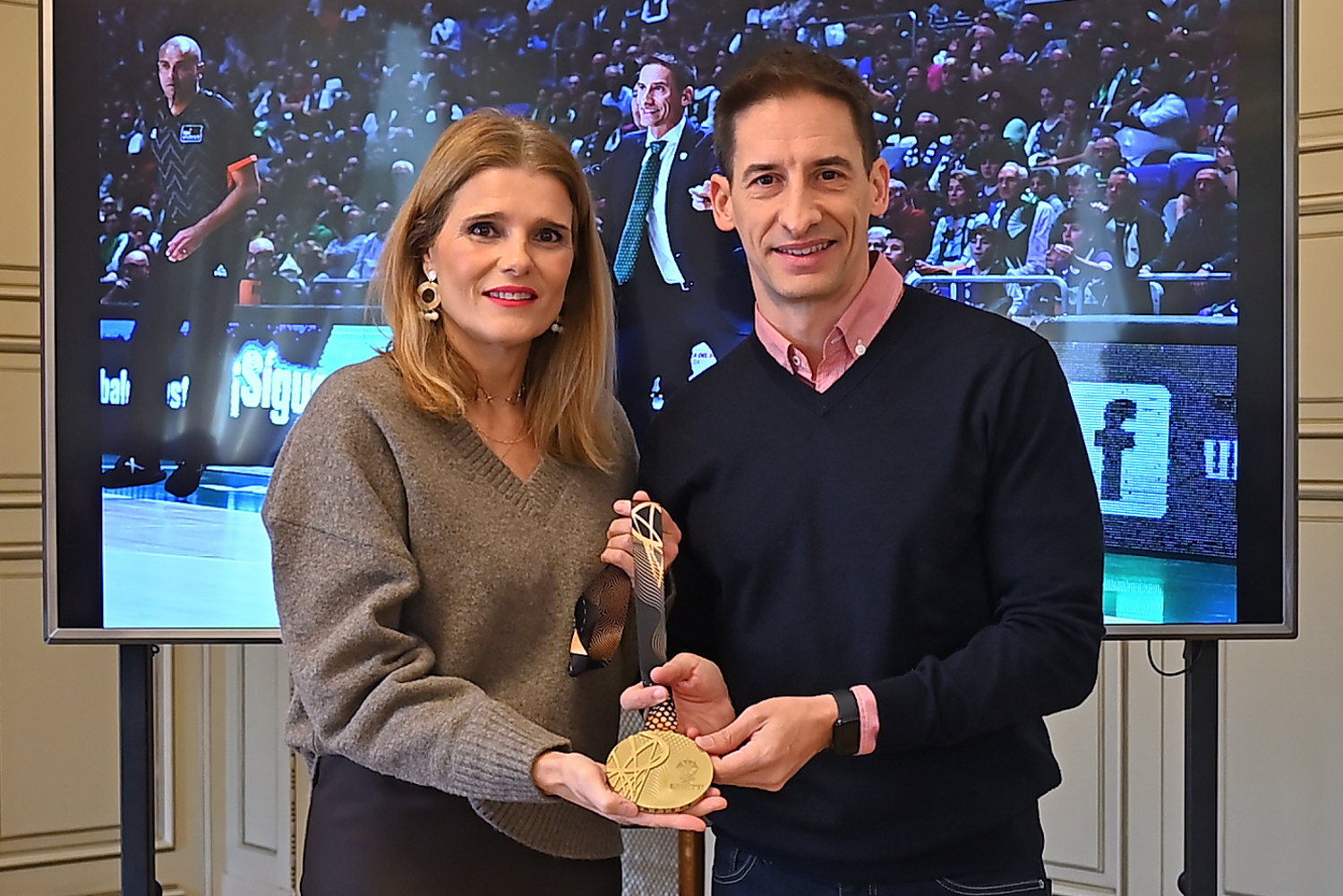 FOTOS | Salamanca homenajea a Alberto Miranda por su oro europeo