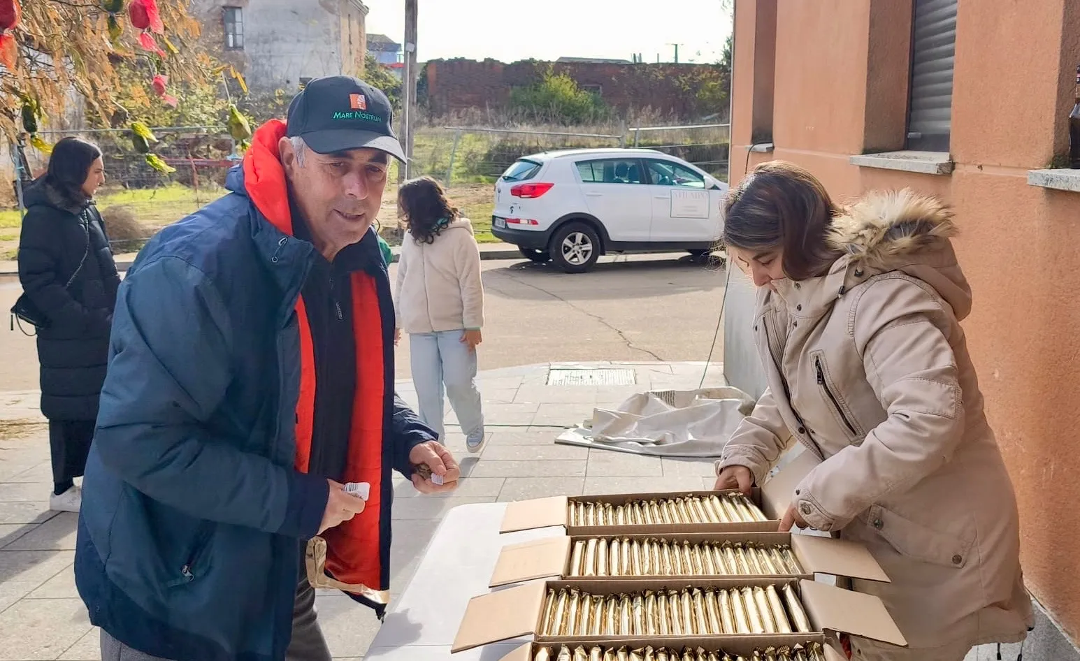 Foto 8 - Babilafuente se vuelca de manera masiva con La Sonrisa de M4r&iacute;a participando en la Marcha ben&eacute;fica y el Mercado Navide&ntilde;o