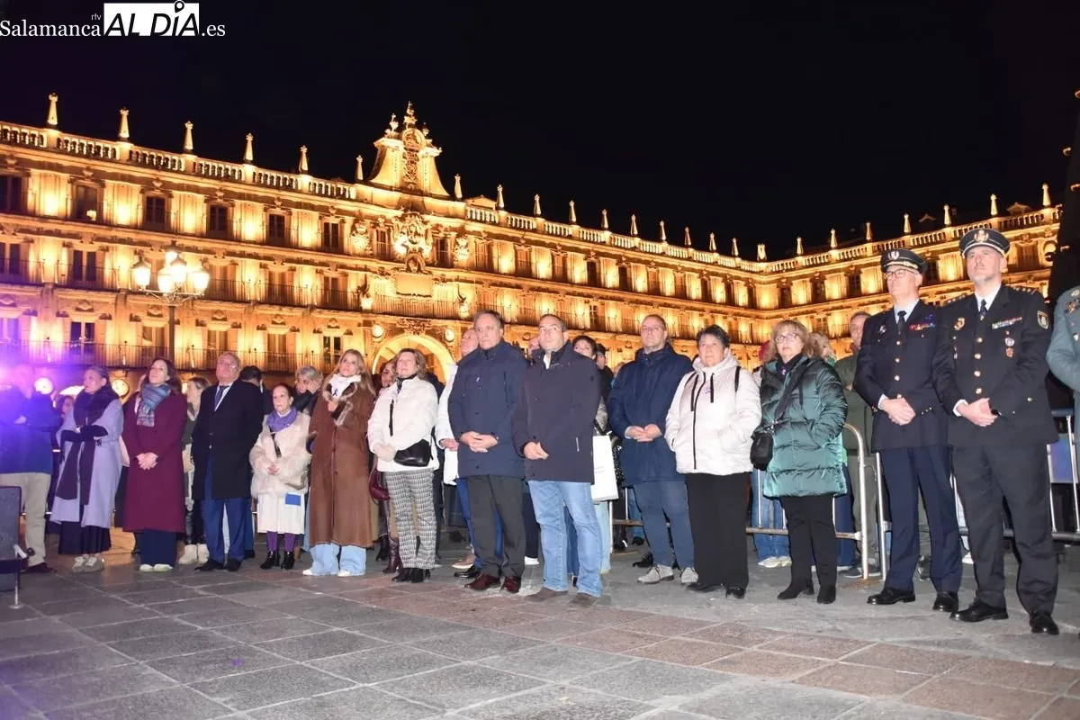Acto en la Plaza Mayor organizado por el Ayuntamiento con motivo del 25N. Foto: Toni Sánchez