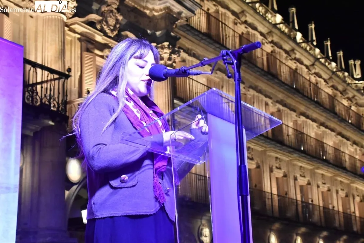 Acto en la Plaza Mayor organizado por el Ayuntamiento con motivo del 25N. Foto: Toni Sánchez