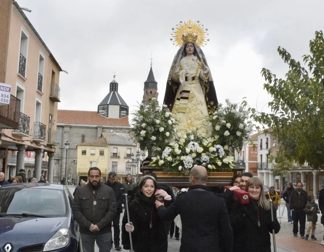 Foto 10 - Devoci&oacute;n y emoci&oacute;n en el d&iacute;a grande de Nuestra Se&ntilde;ora de las L&aacute;grimas