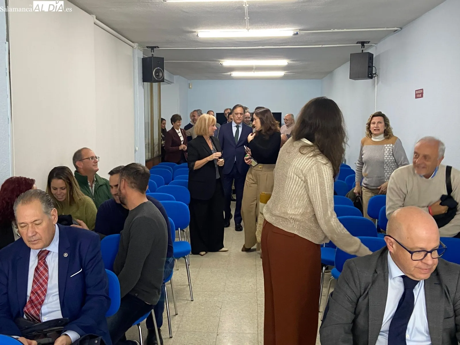 La consejera de Industria, Comercio y Empleo, Leticia García, y el presidente del Partido Popular de Salamanca, Carlos García Carbayo, en un acto por el empleo y los autónomos | FOTOS: Vanesa Martins
