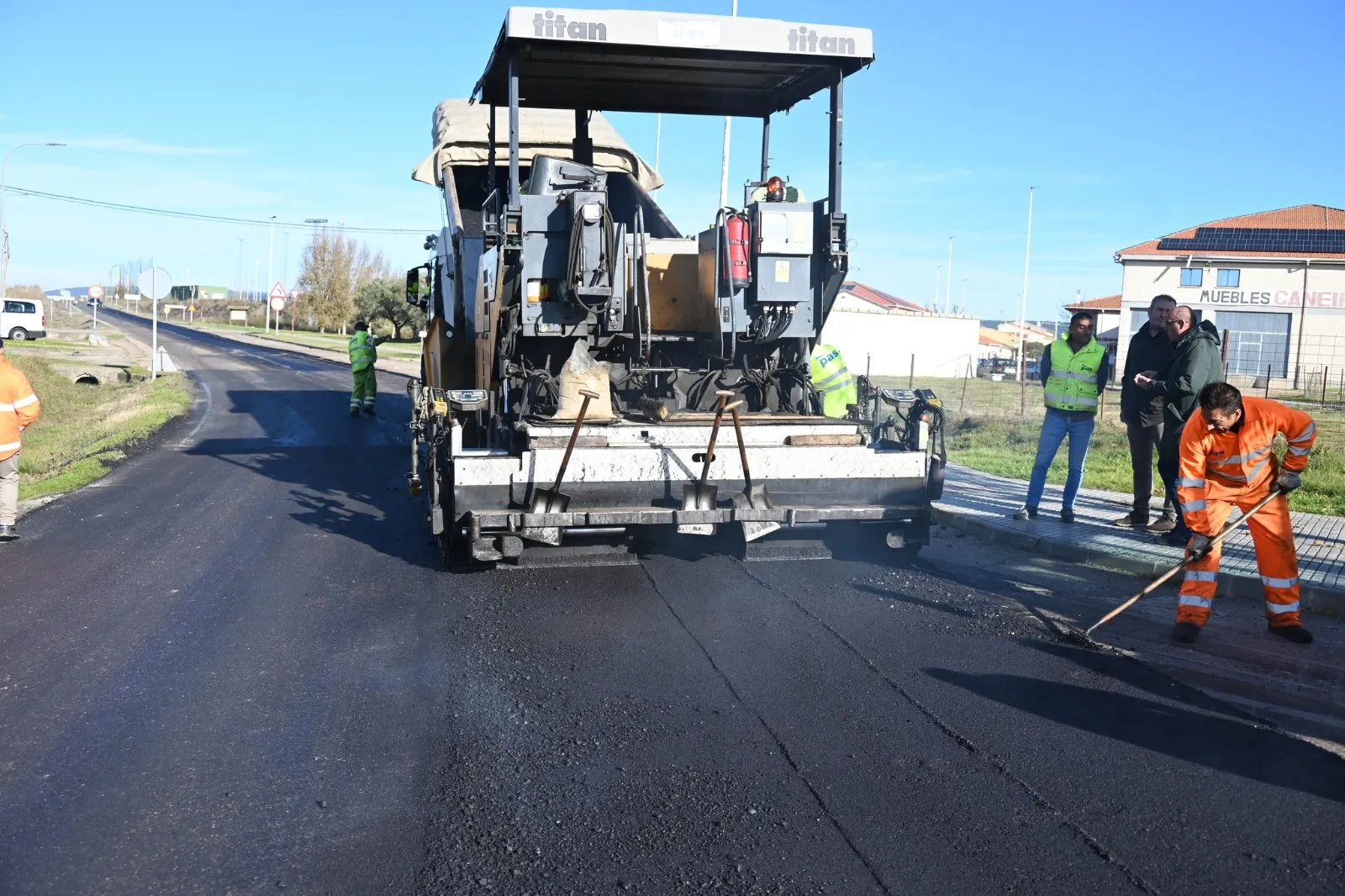 Trabajos de asfaltado en la principales vías de Ciudad Rodrigo
