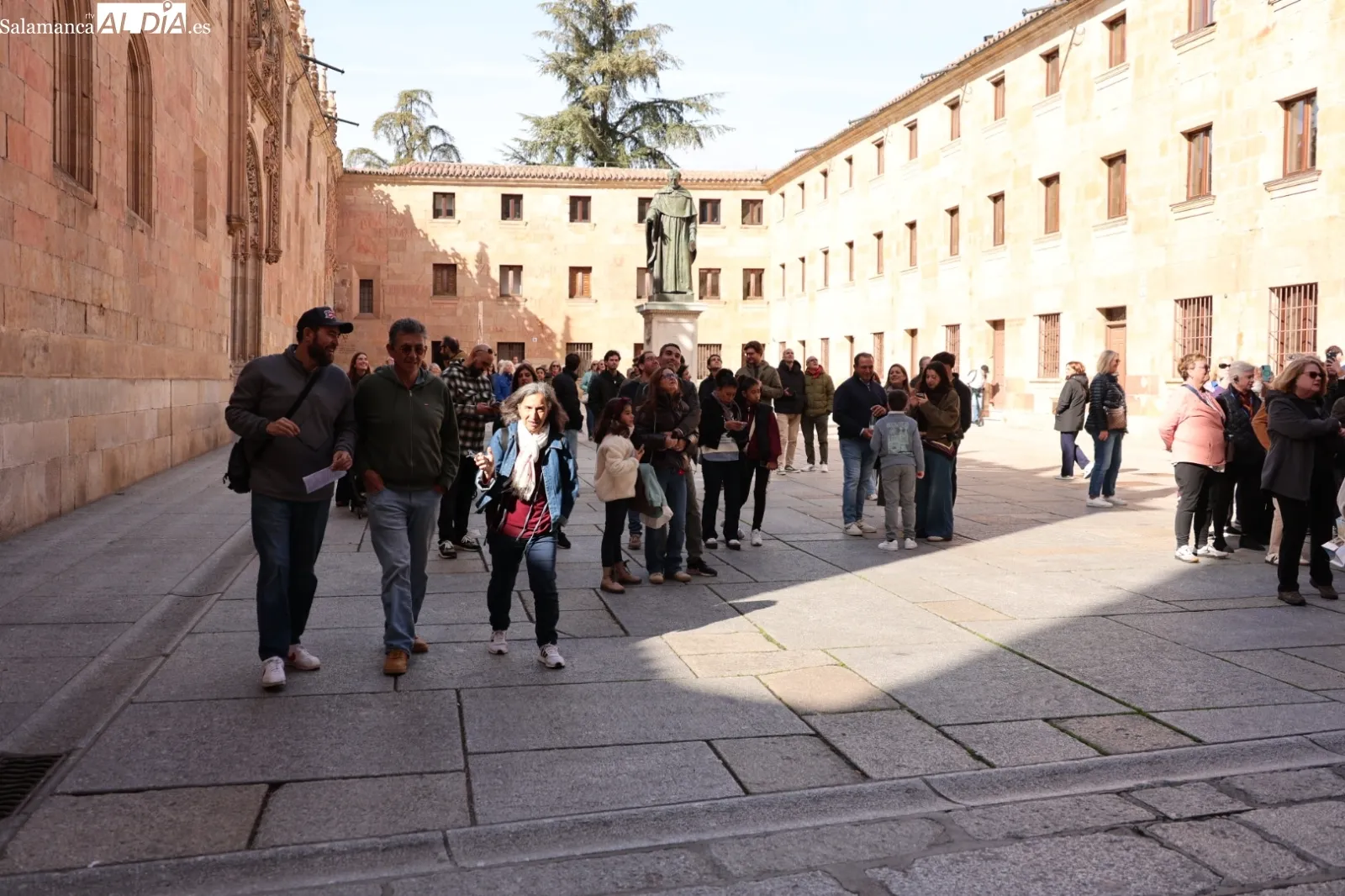Ambiente el domingo en el centro de Salamanca | Fotos: David Sañudo