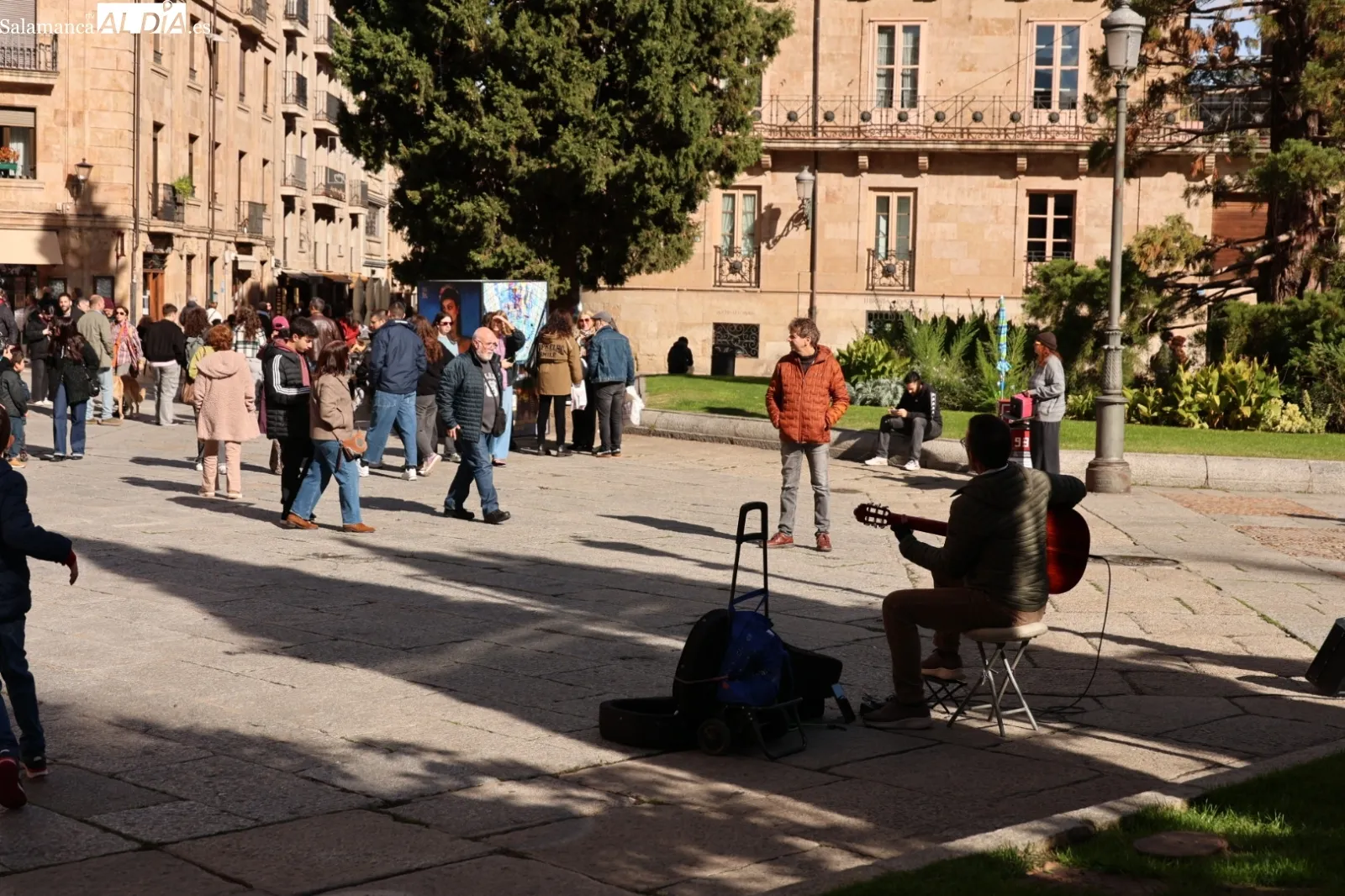 Ambiente el domingo en el centro de Salamanca | Fotos: David Sañudo