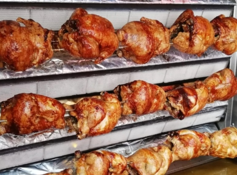 Traspaso de asador de pollos en Villares de la Reina