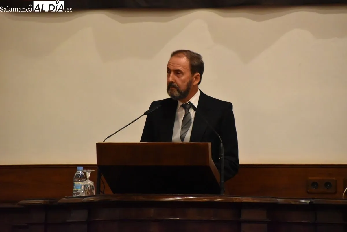 Ceremonia de ingreso de Alberto Orfao en la Real Academia de Medicina de Salamanca. Fotos: Vanesa Martins