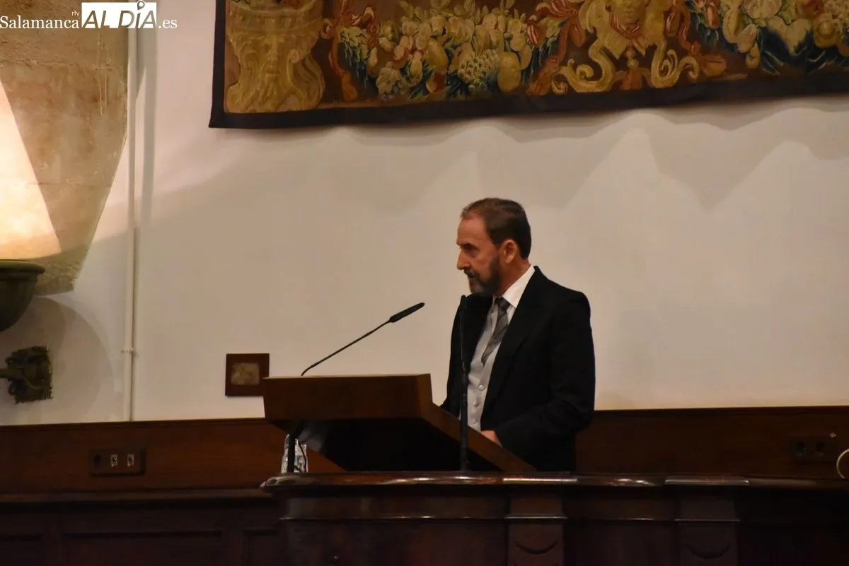 Ceremonia de ingreso de Alberto Orfao en la Real Academia de Medicina de Salamanca. Fotos: Vanesa Martins