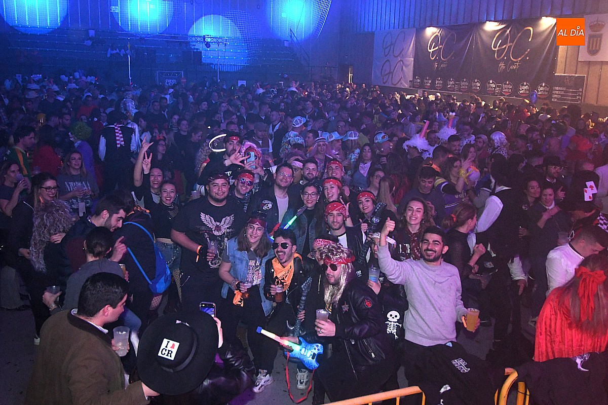 El O.C. volverá a organizar los bailes del Carnaval 2026 en el Pabellón de Conde de Foxá
