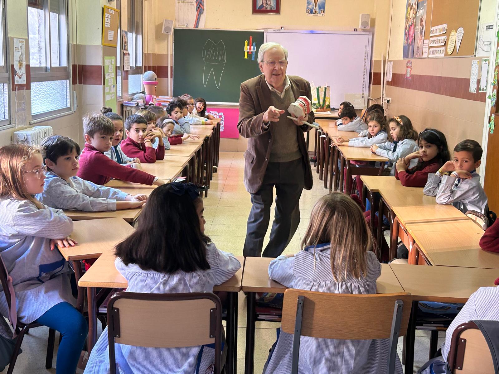 Taller de higiene bucodental en el Colegio San Juan Bosco de Salamanca