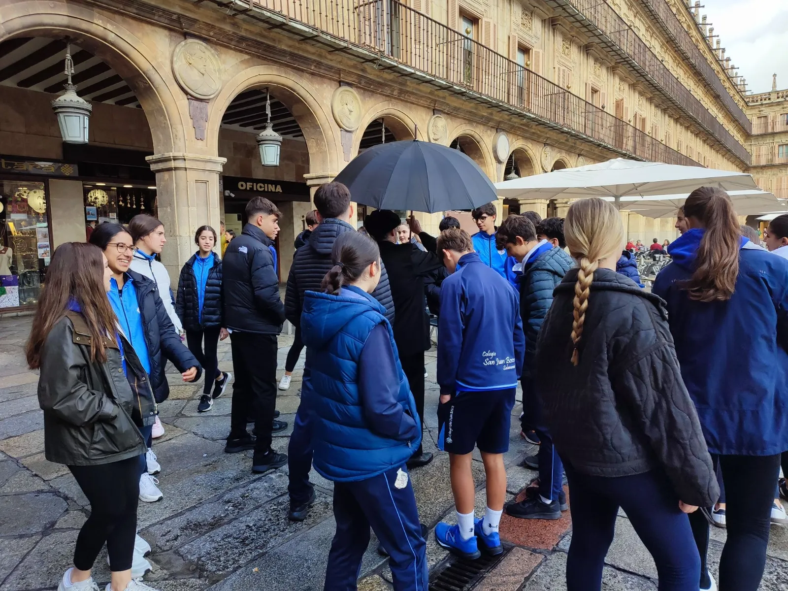 Estudiantes de 4º de la ESO del Colegio San Juan Bosco siguen los pasos de Unamuno por Salamanca