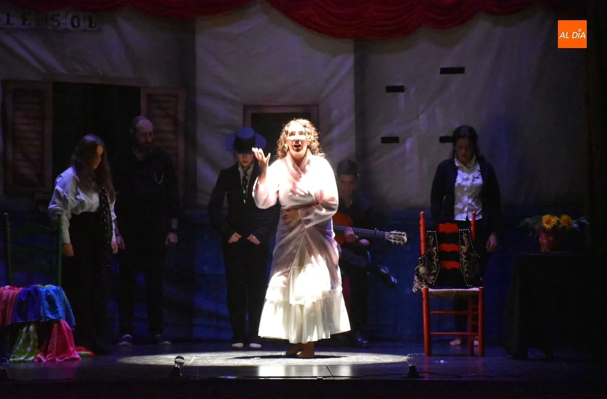 Foto 6 - &lsquo;La Faraona&rsquo; transforma con &eacute;xito el escenario del Teatro en una pe&ntilde;a flamenca