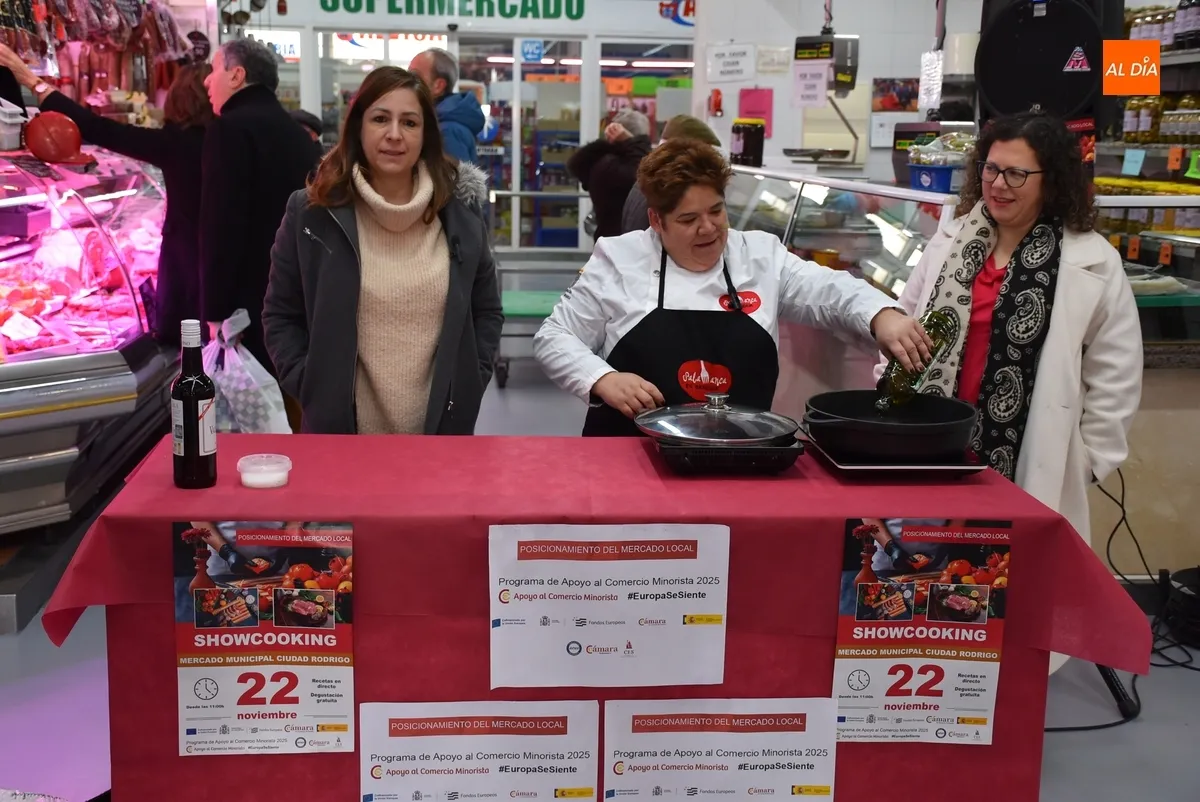 Foto 2 - El Mercado de Abastos alberga un cocinado en directo de la mano de la C&aacute;mara de Comercio