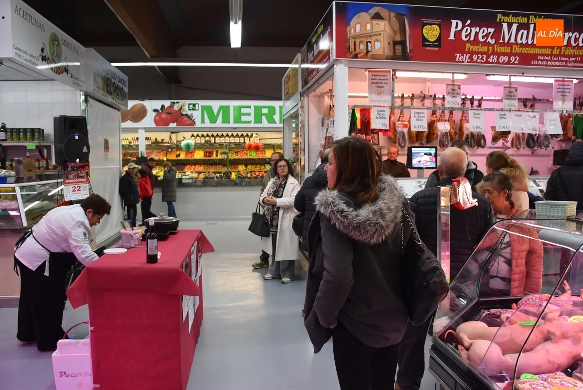Foto 5 - El Mercado de Abastos alberga un cocinado en directo de la mano de la C&aacute;mara de Comercio
