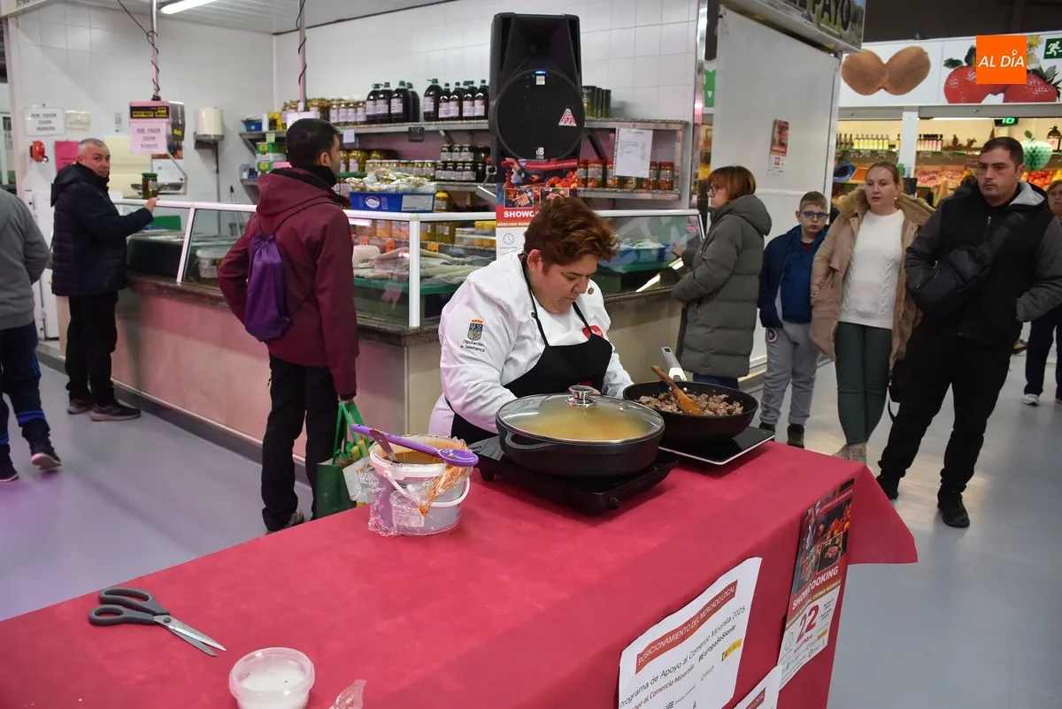 Foto 7 - El Mercado de Abastos alberga un cocinado en directo de la mano de la C&aacute;mara de Comercio
