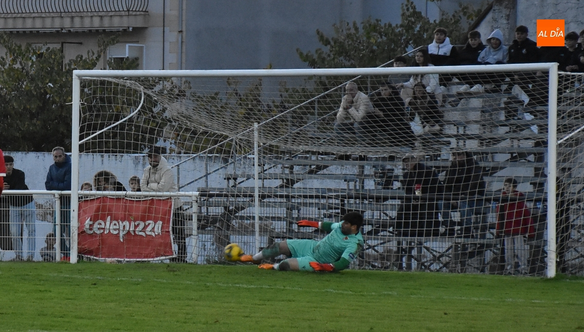 Un gravísimo error de un linier facilita un duro correctivo del Benavente al Ciudad Rodrigo