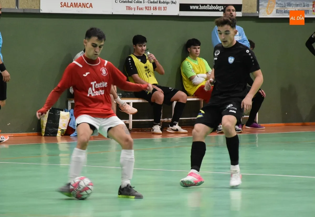 Foto 10 - Ins&oacute;lito 0-0 entre el III Senior y el FS Salamanca B tras un intens&iacute;simo partido