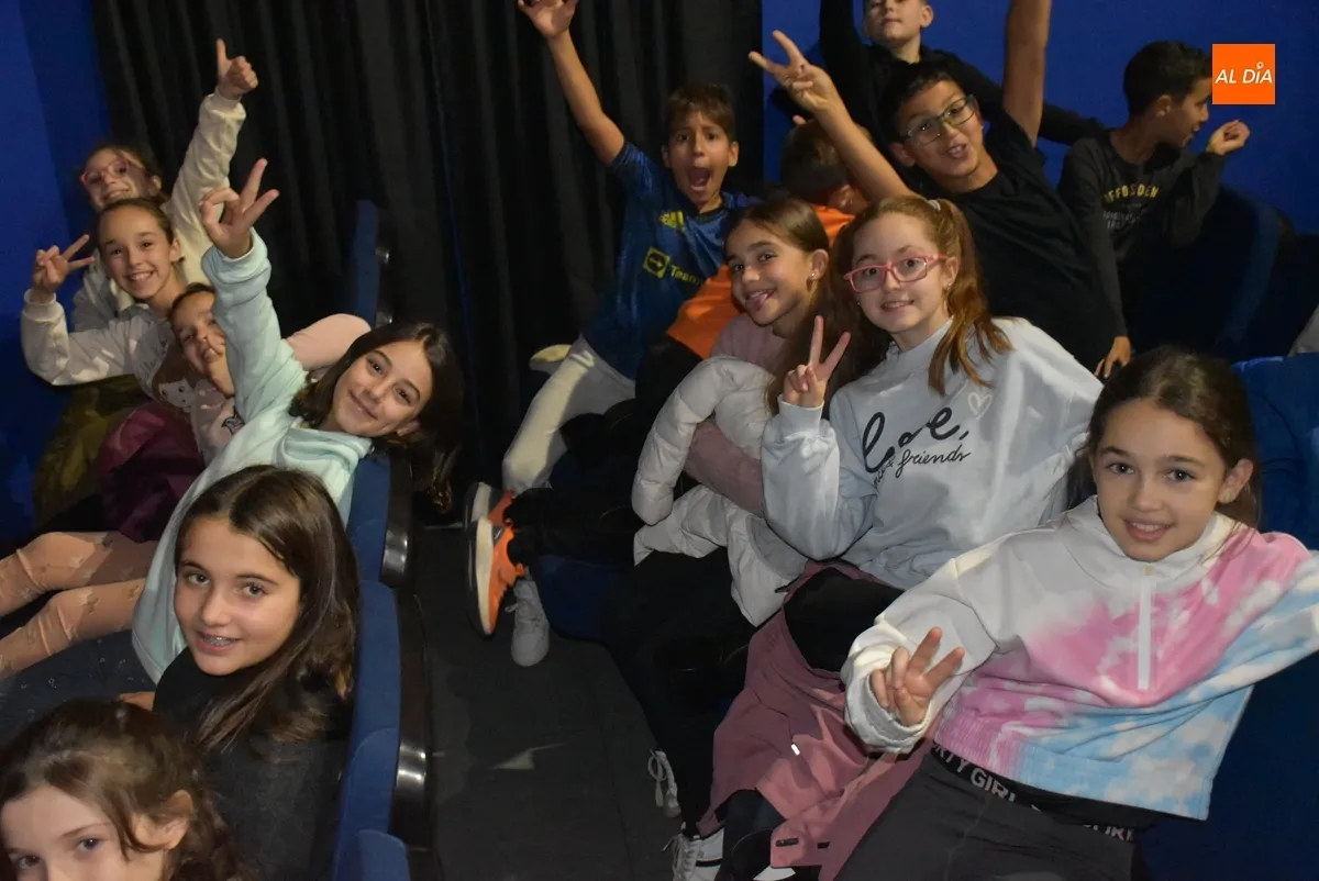 Foto 6 - Cerca de 400 escolares de Primaria abren las sesiones de EDUCAFICCI-ON en el Cine Juventud