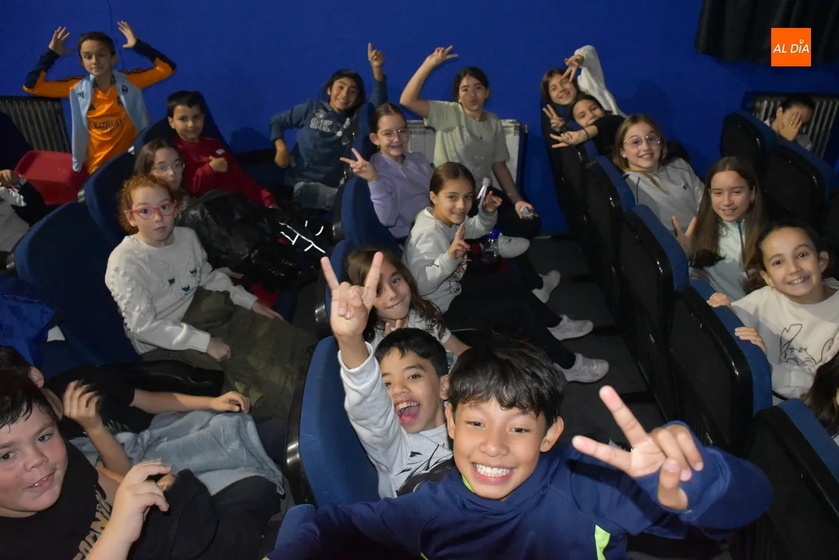 Foto 9 - Cerca de 400 escolares de Primaria abren las sesiones de EDUCAFICCI-ON en el Cine Juventud
