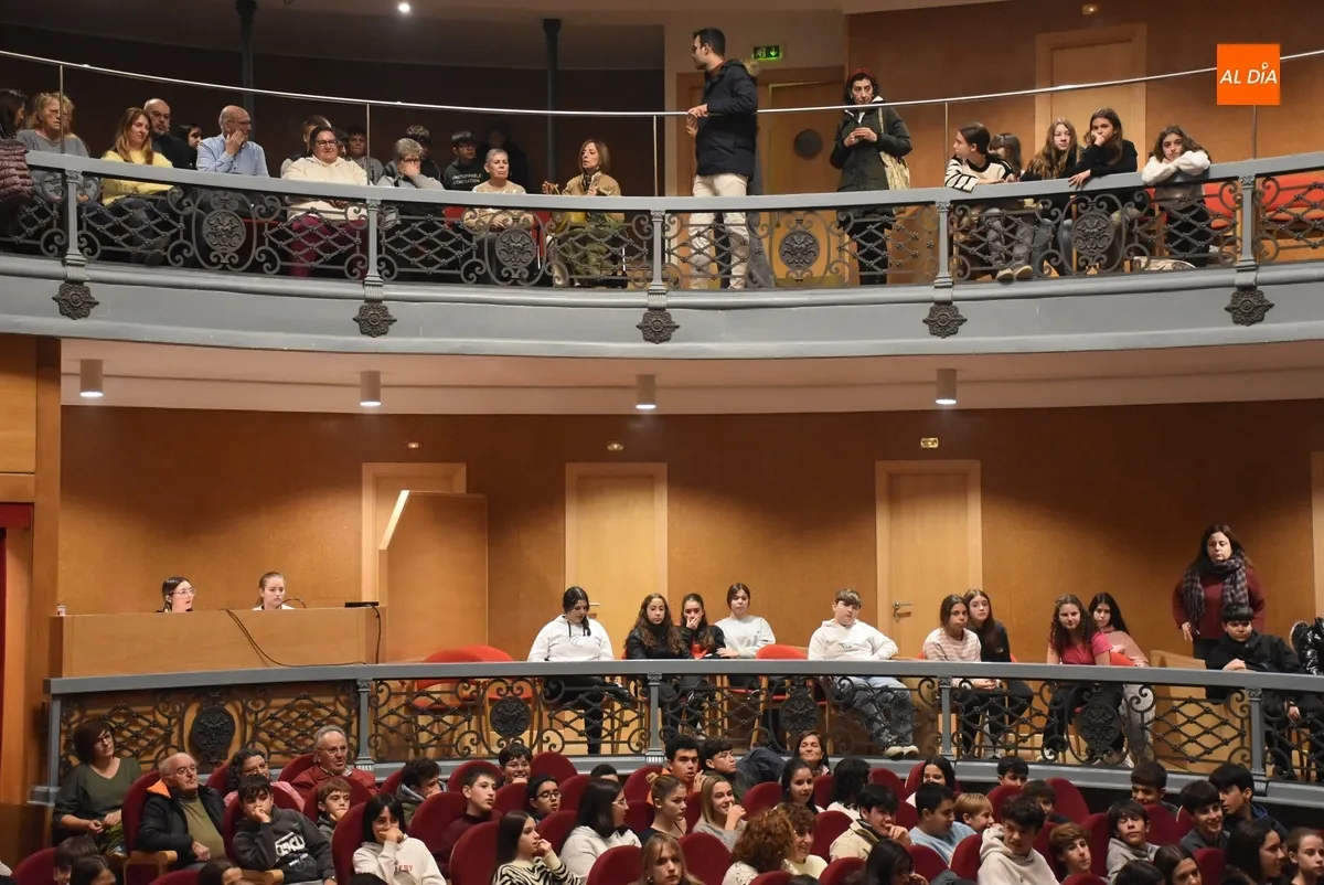 Foto 5 - Escolares de Secundaria se acercan a Don Quijote de la mano de Teatro de Poniente