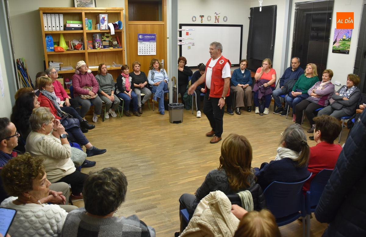 Gran interés por la sesión en torno a la disfagia y atragantamientos impartida por Cruz Roja