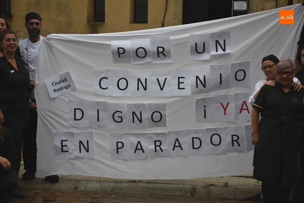 Foto 5 - Trabajadores del Parador mirobrigense se suman a la protesta nacional por un convenio digno