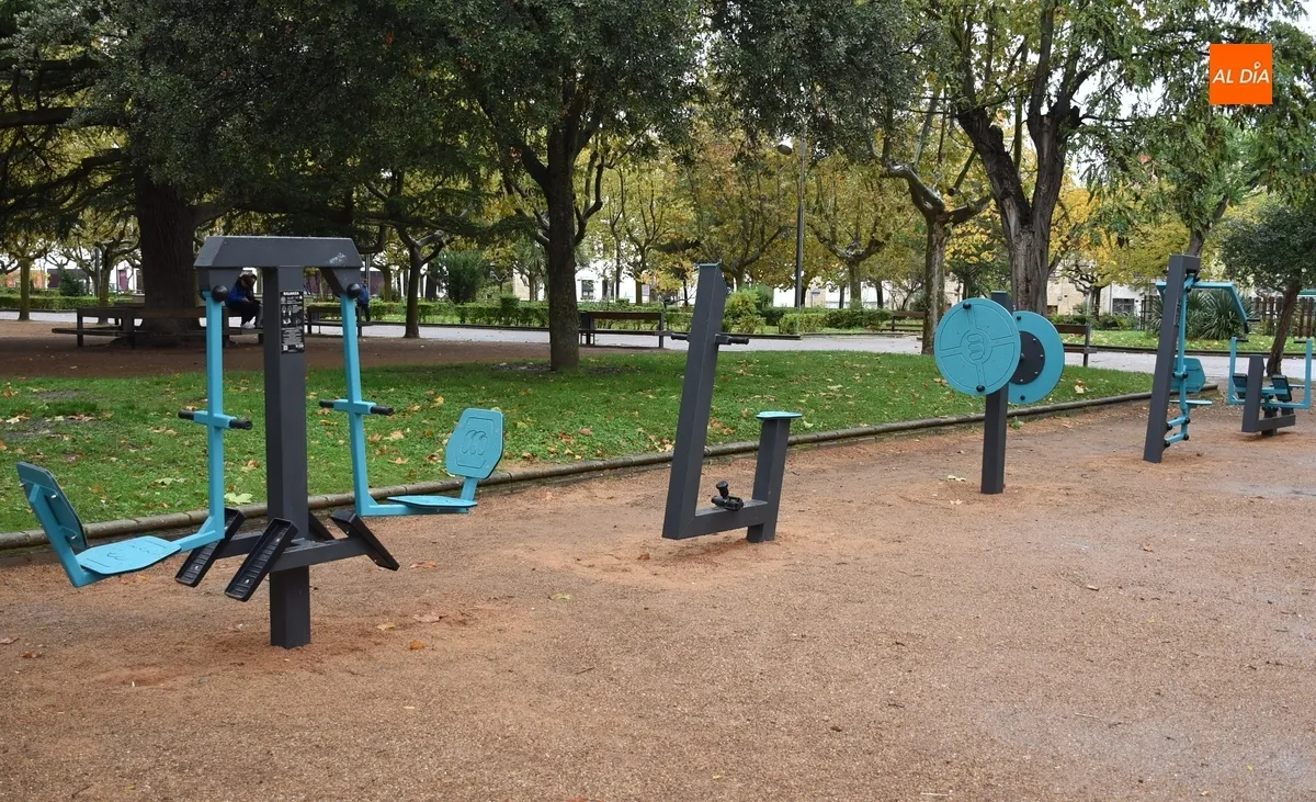 Foto 2 - El Parque de La Glorieta da la bienvenida a aparatos biosaludables