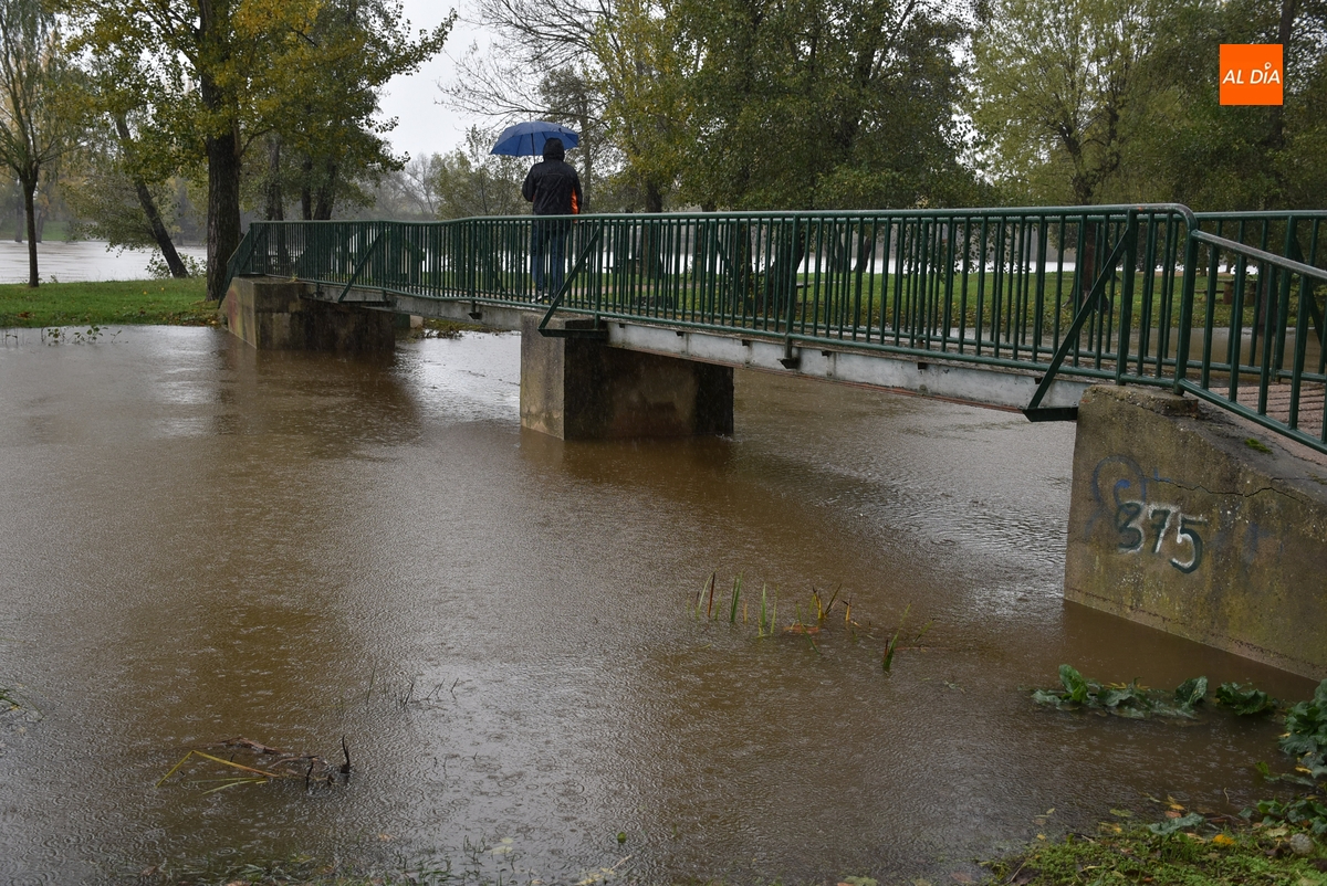 El Águeda pasó durante la madrugada de 4 a 200 metros cúbicos por segundo de caudal
