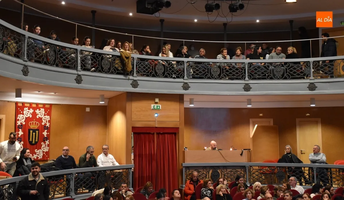 Foto 6 - Gran expectaci&oacute;n por la charla abierta impartida por Sof&iacute;a Cristo