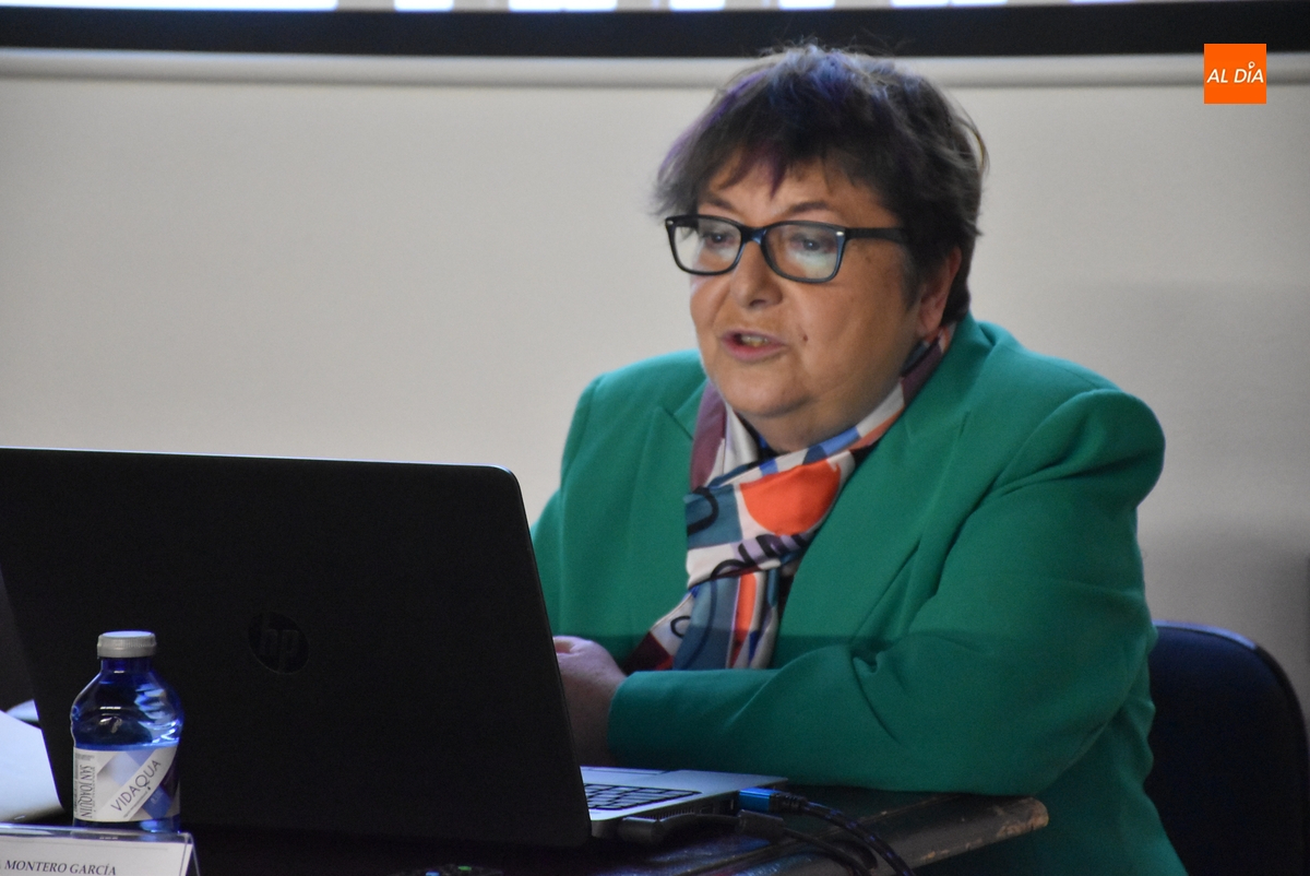 Josefa Montero ingresa en el CEM desgranando la figura de Dámaso Ledesma