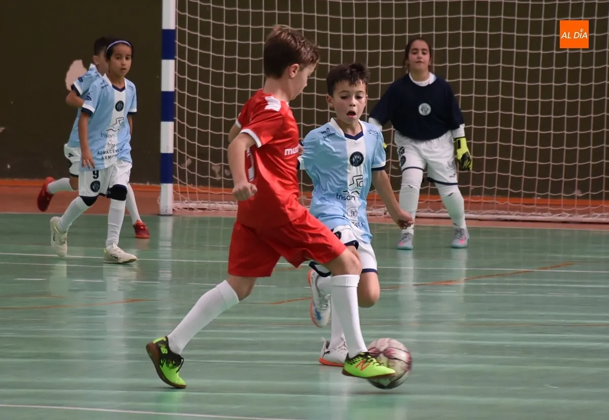 Foto 2 - #M (8-9 NOV) Arrancan los Juegos Escolares con triplete de victorias en casa del III Columnas