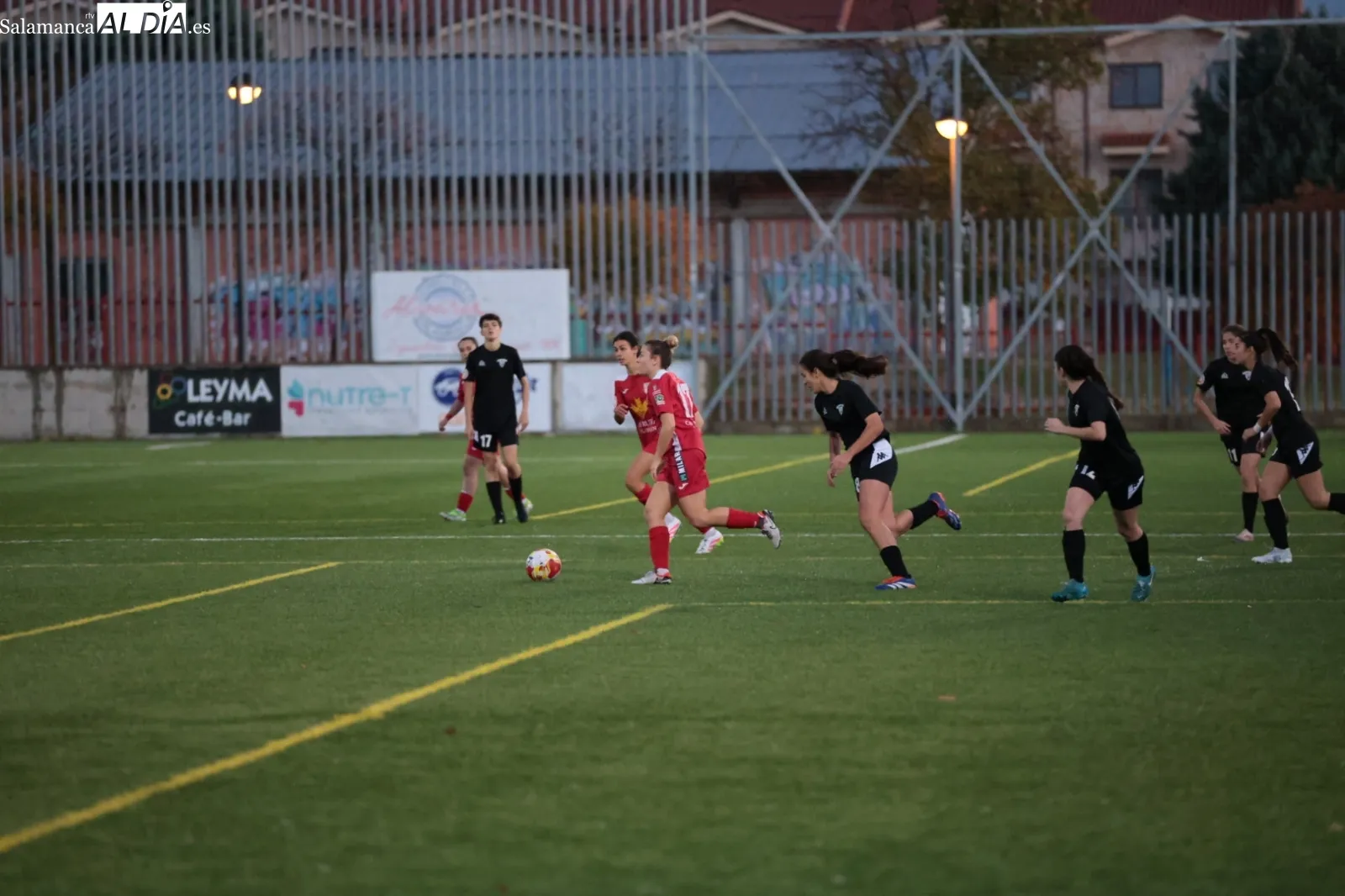 Foto 17 - FOTOS | El Navega remonta ante el Atl&eacute;tico Lince (2-1)