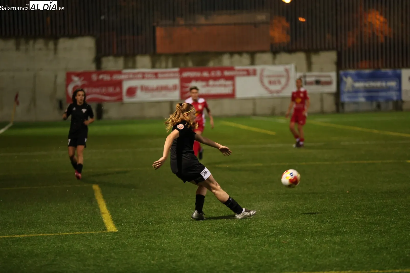 Foto 2 - FOTOS | El Navega remonta ante el Atl&eacute;tico Lince (2-1)