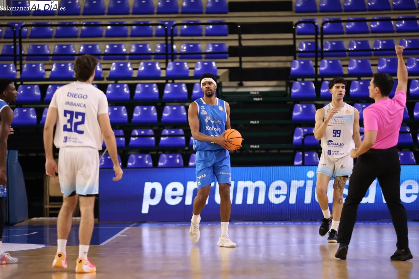 Foto 8 - FOTOS | &Aacute;lex Bellido debuta con el Perfumer&iacute;as Avenida Xoborg con una enorme victoria ante el Bosco (109-65)