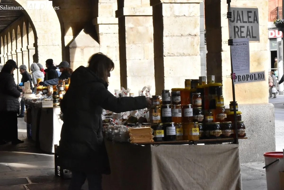 Las turroneras de La Alberca regresan a los soportales de San Antonio | FOTOS: Vanesa Martins   