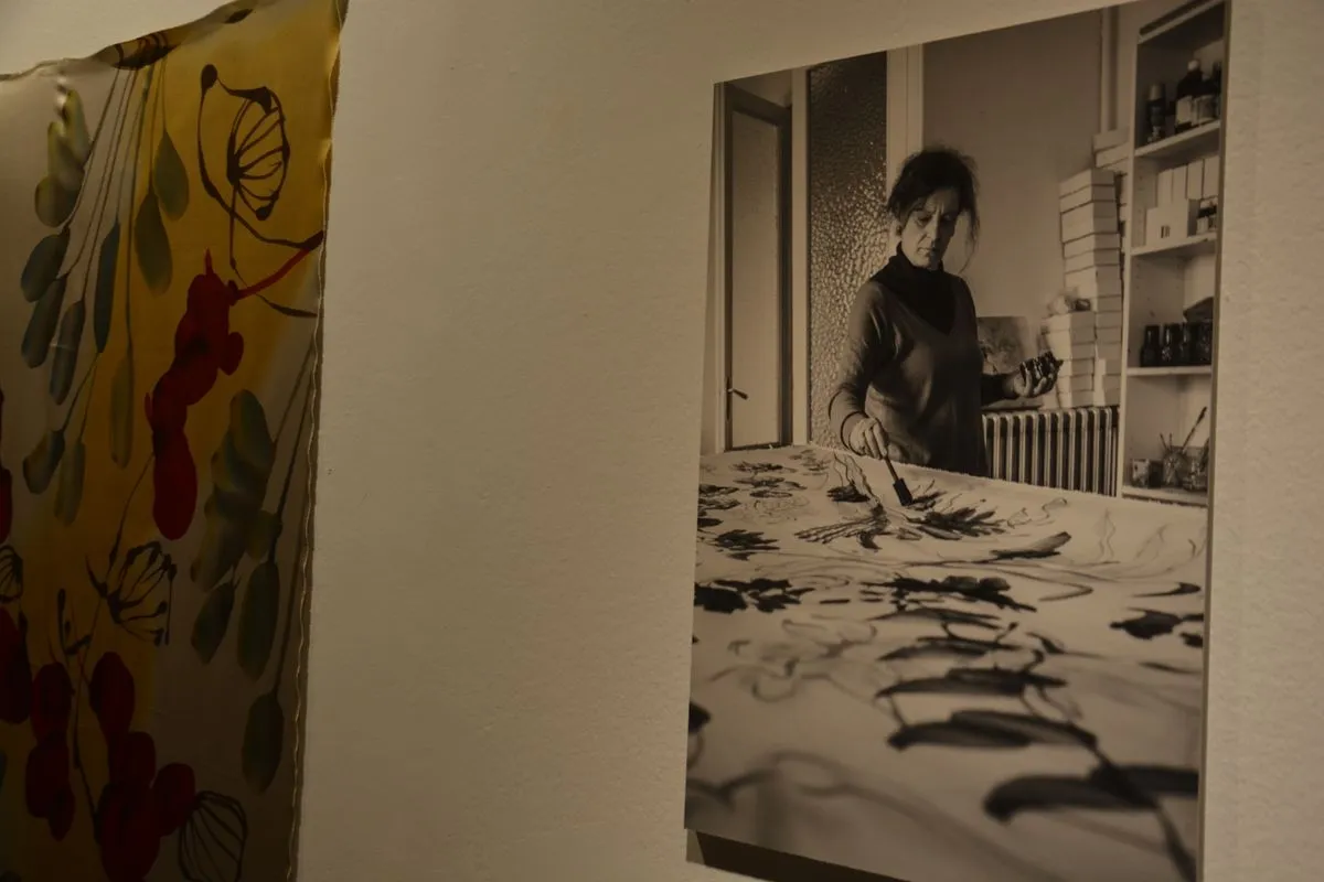 Foto 6 - FOTOS | Ana Zaragoz&aacute;, en el Centro Cultural Hispano-Japon&eacute;s, lienzo y seda con armon&iacute;a oriental