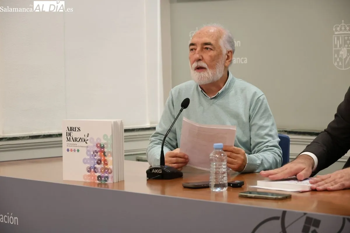 Presentación del libro 'Aires de Marzo', con el diputado de Cultura, David Mingo, y los autores  Antonio Cea y Raúl Benito. Foto de David Sañudo