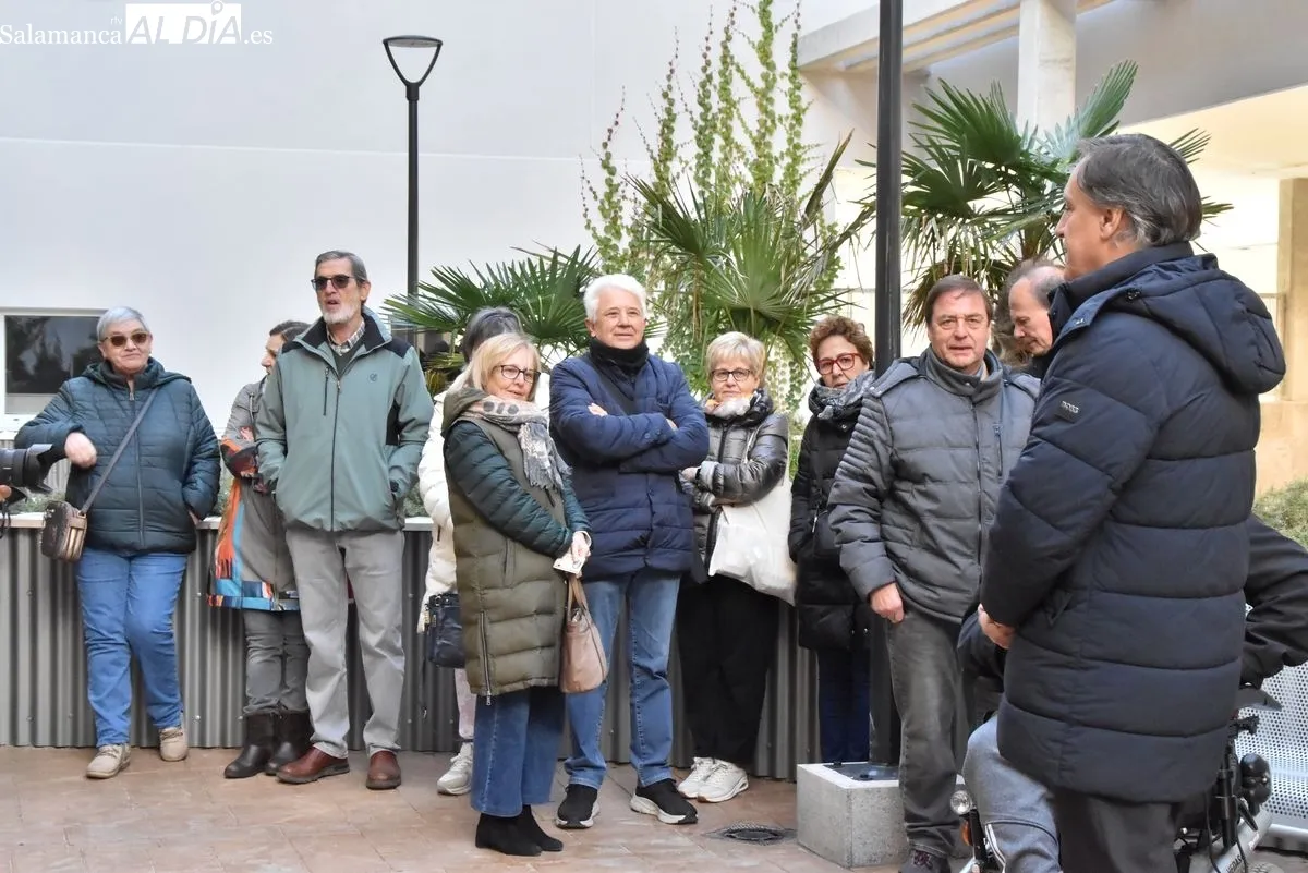 Emocionante entrega de las llaves de 48 viviendas para mayores y personas con movilidad reducida en Capuchinos. Foto de Vanesa Martins