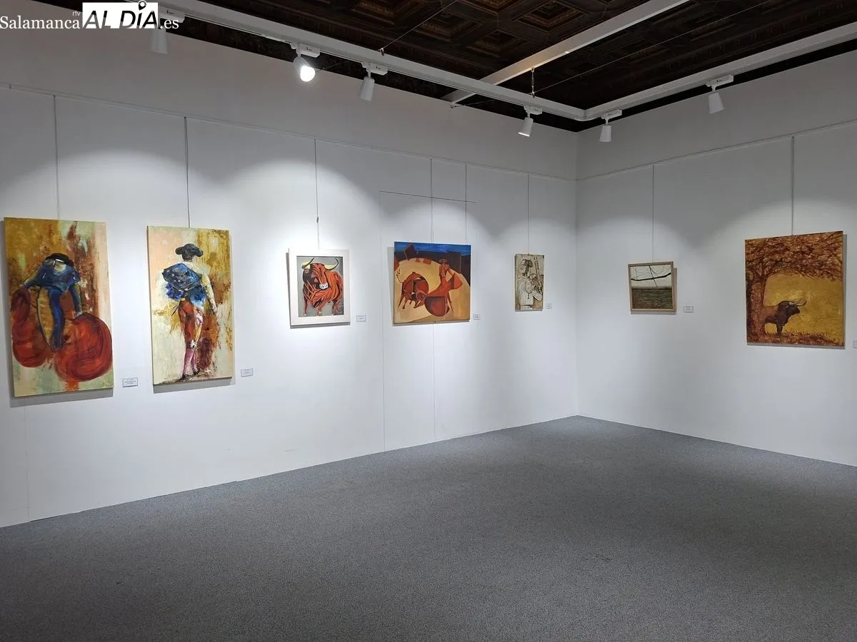 Inauguración de la exposición 'Diverso' en el Casino de Salamanca. Fotos: R. M. García