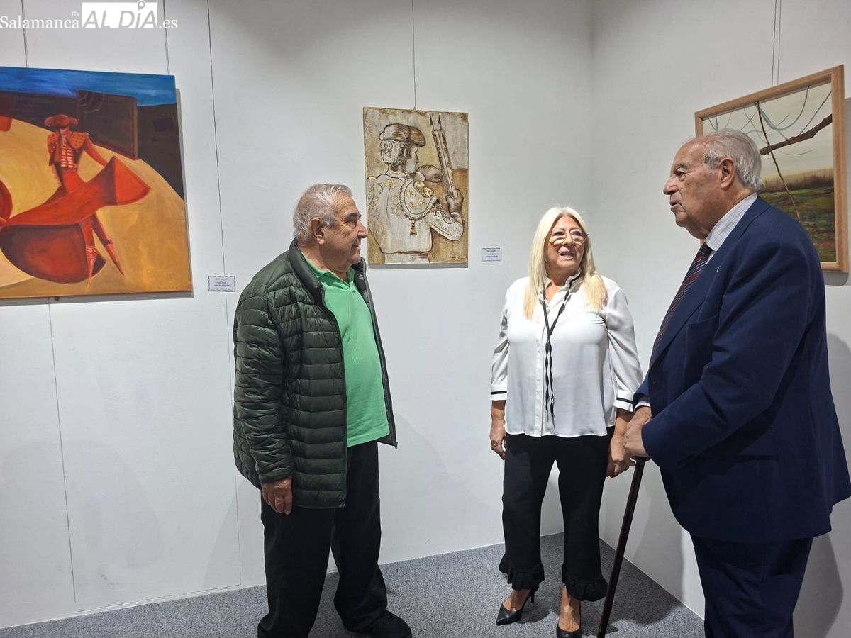 Susana Portillo inaugura la exposición Diverso en el Casino de Salamanca