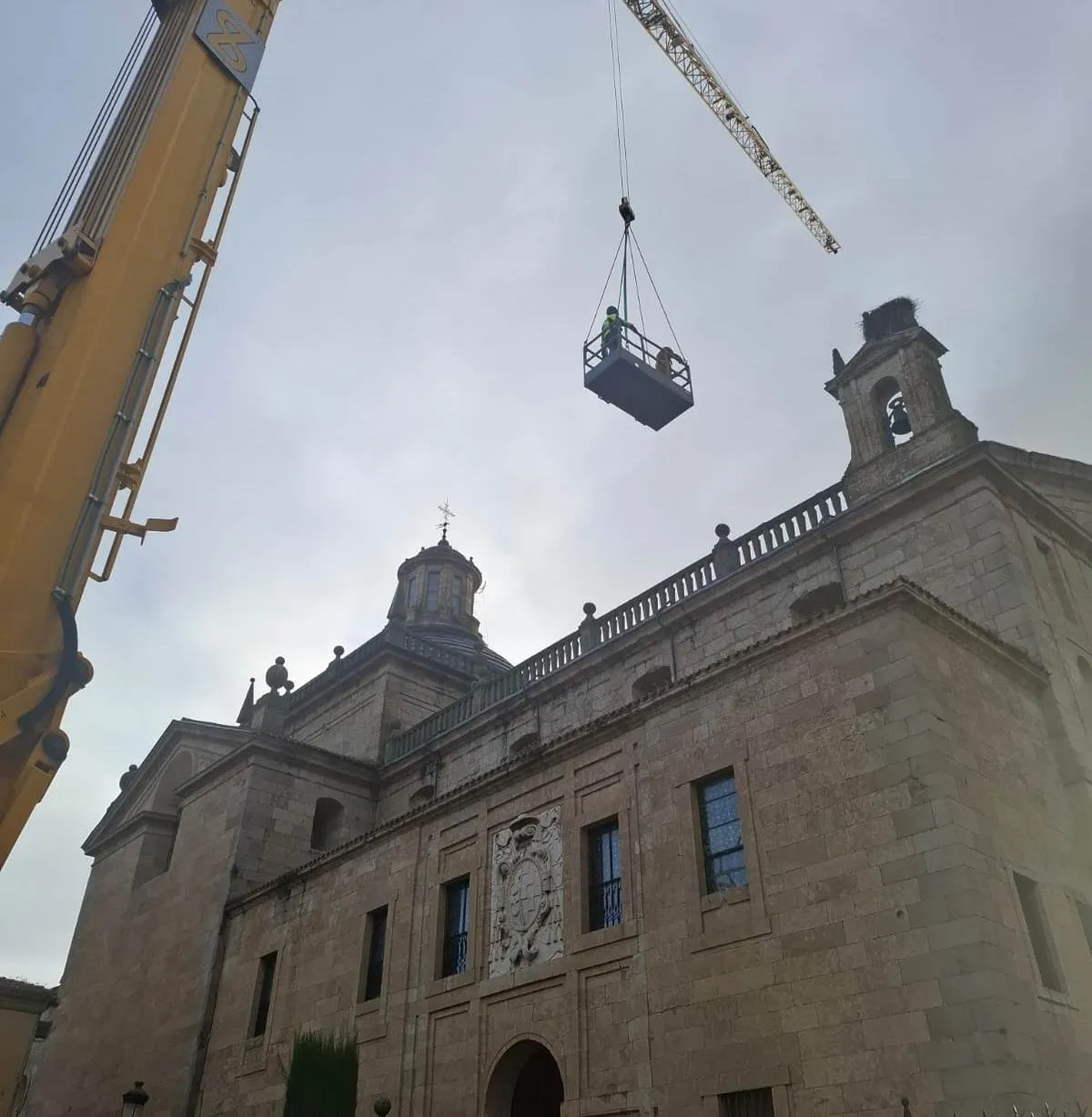 Foto 6 - La cubierta de la Iglesia de Cerralbo se somete a una actuaci&oacute;n de reparaci&oacute;n y limpieza