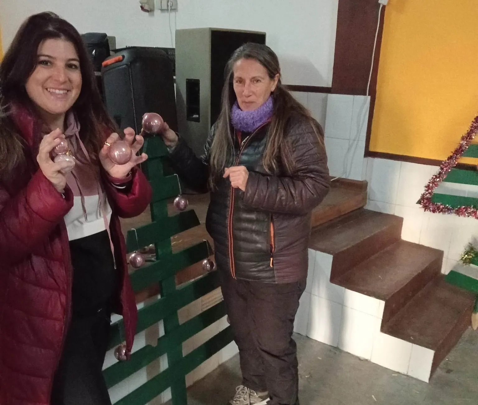 Foto 4 - Aldea del Obispo lleva a cabo una convivencia decorativa navide&ntilde;a con Vale da Mula
