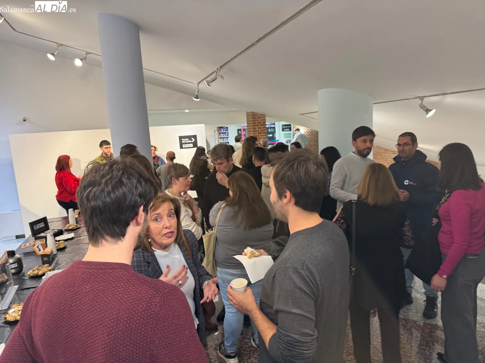 Foto 6 - Pe&ntilde;aranda se ti&ntilde;e de negro con el I Festival de Novela Negra &lsquo;Bracamonte en Negro&rsquo;