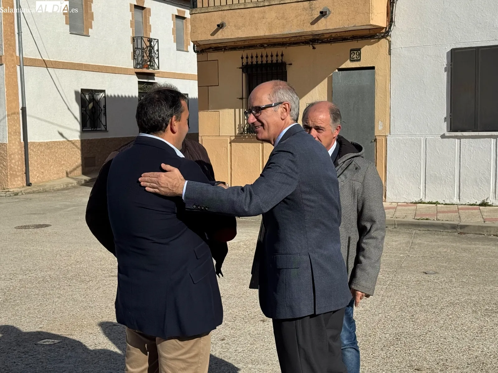 Foto 7 - La Junta y la Diputaci&oacute;n impulsan en Macotera un programa mixto en atenci&oacute;n sociosanitaria para 10 personas y con &ldquo;empleo seguro&rdquo; tras el