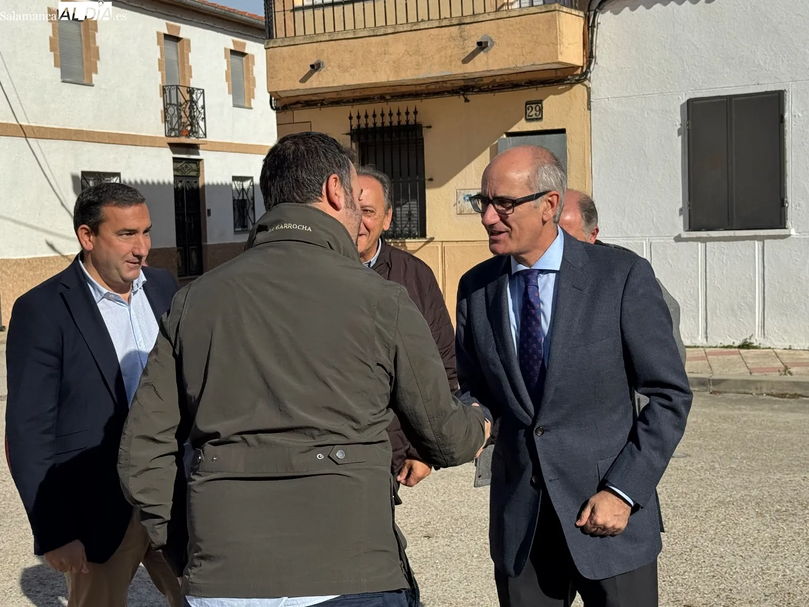 Foto 6 - La Junta y la Diputaci&oacute;n impulsan en Macotera un programa mixto en atenci&oacute;n sociosanitaria para 10 personas y con &ldquo;empleo seguro&rdquo; tras el