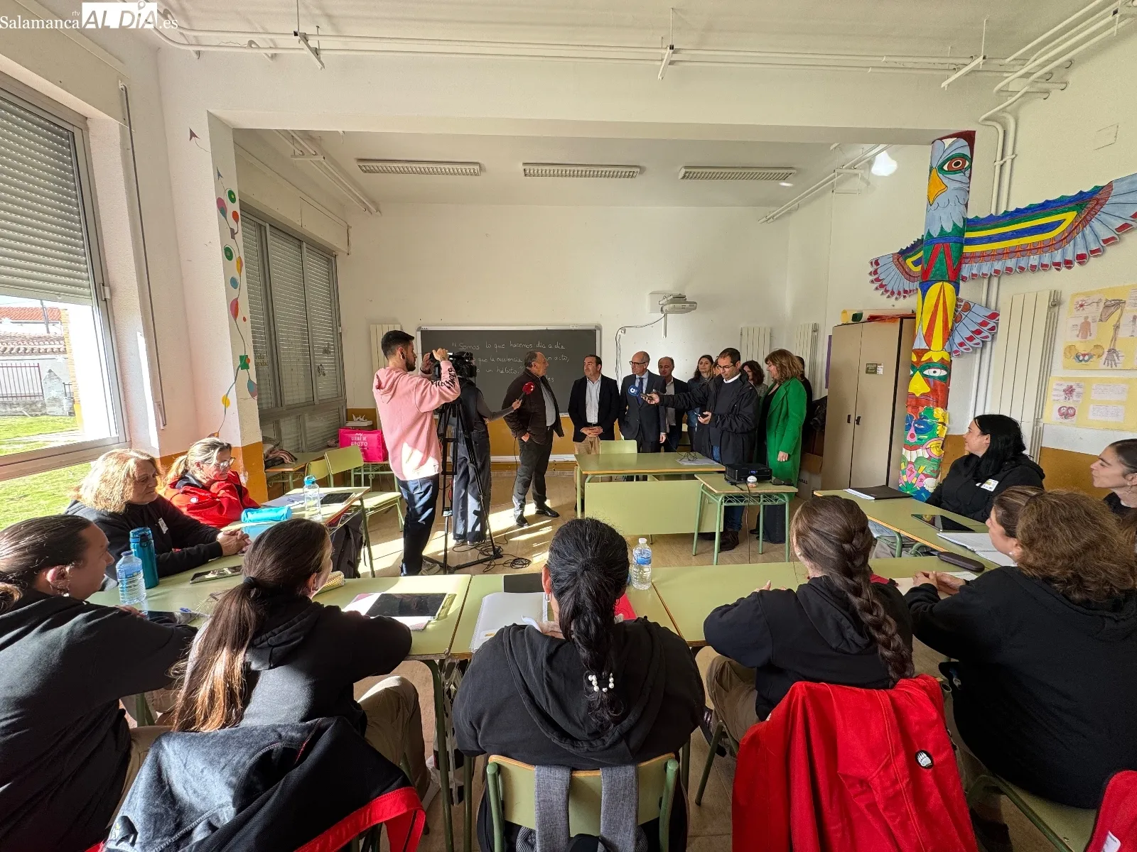 Foto 3 - La Junta y la Diputaci&oacute;n impulsan en Macotera un programa mixto en atenci&oacute;n sociosanitaria para 10 personas y con &ldquo;empleo seguro&rdquo; tras el