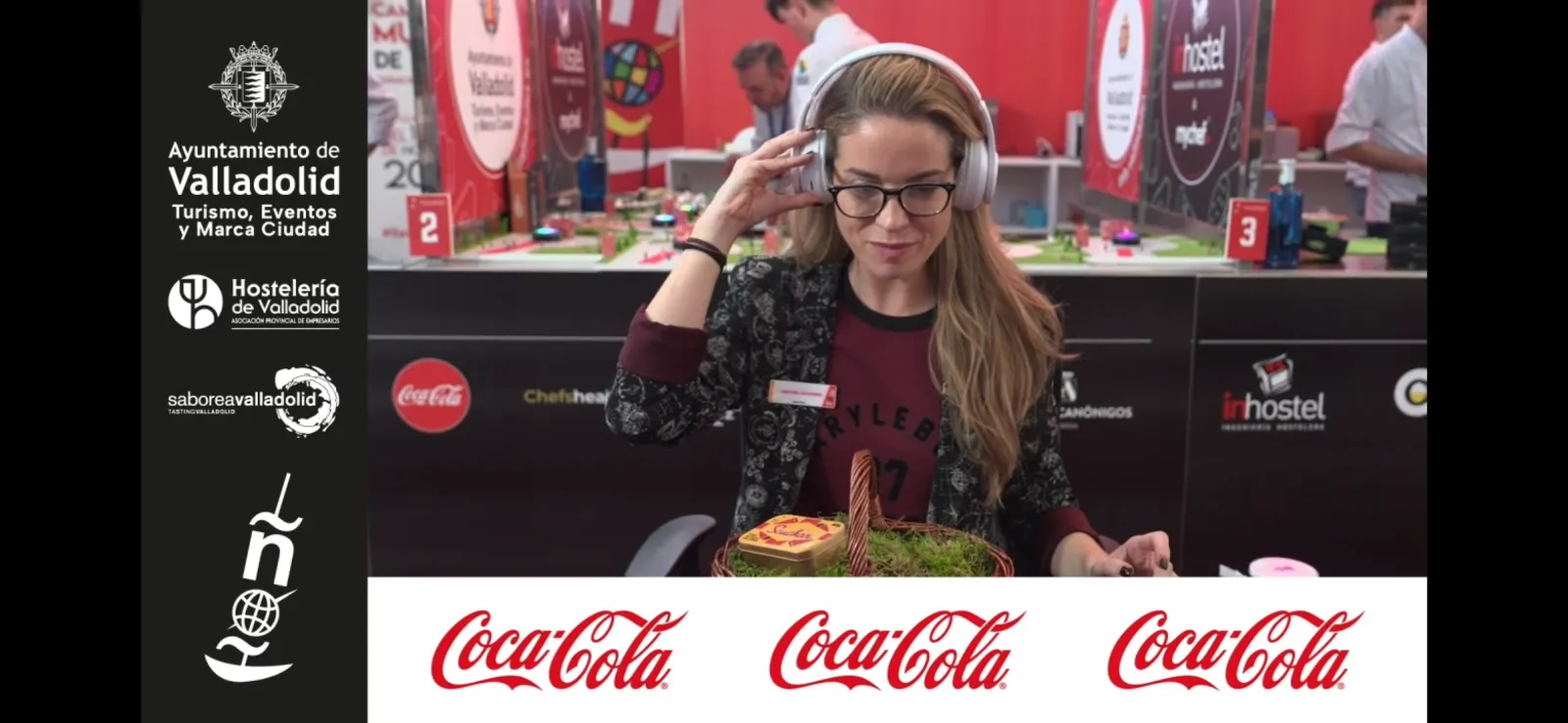 Imágenes de la emisión en directo de la presentación de Helio y Alex